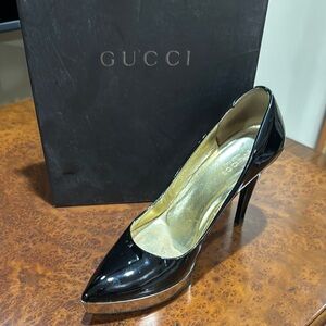Gucci Womens Black Patent Leather Stiletto Heels